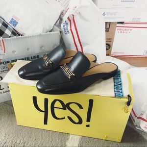 3 Items Mystery Box! Chance of Tory Burch Loafers!